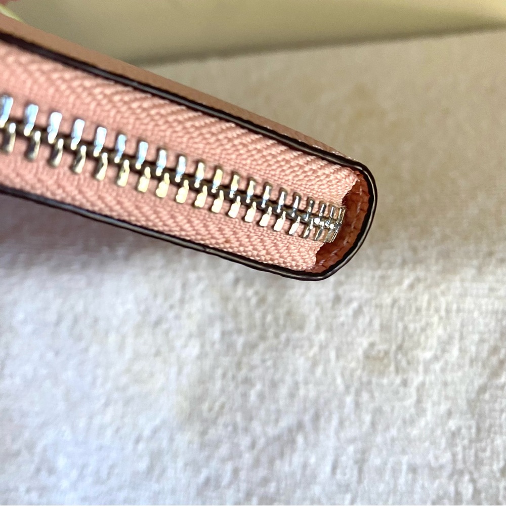 Coach Pink Leather zip around long wallet with silver hardware EUC like new - Picture 8 of 12
